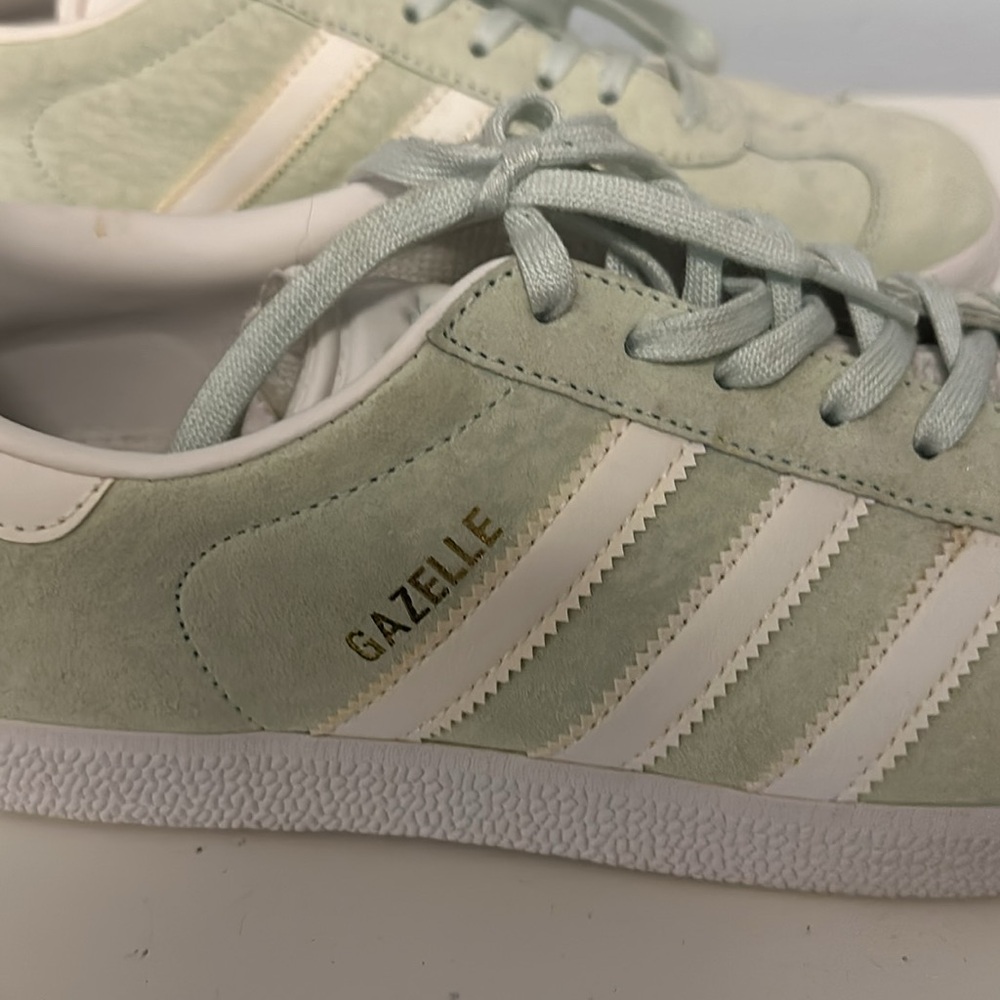Adidas Gazelle Shoes - Picture 2 of 7